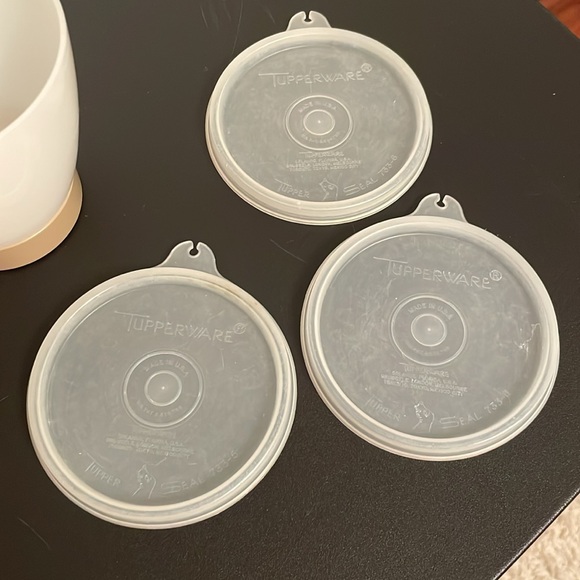 Vintage Tupperware Condiment Caddy in Great Condition with Original Lids - Picture 5 of 7